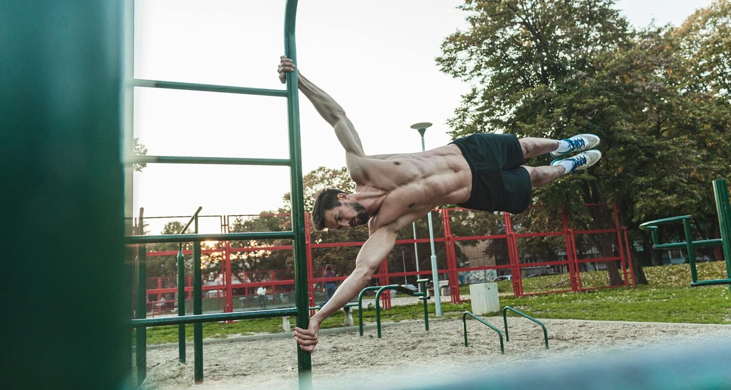 Calisthenics: der Kraftsport für den Spielplatz nebenan